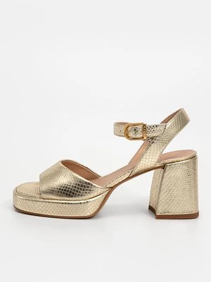 Sandały na platformie Unisa