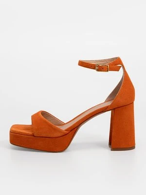 Sandały na platformie Unisa