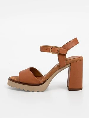 Sandały na platformie Unisa