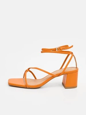 Sandały & Other Stories