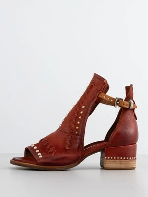 Sandały z cholewką a.s.98