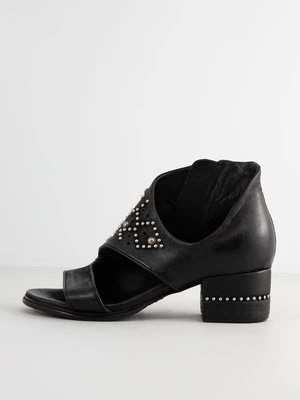 Sandały z cholewką a.s.98