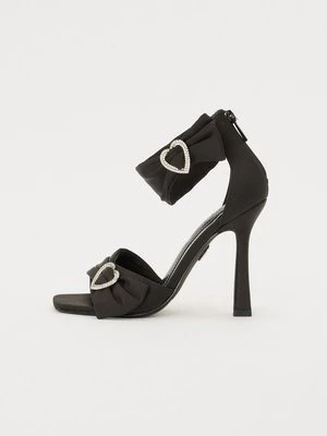 Sandały z cholewką Buffalo