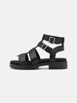 Sandały z cholewką Clarks