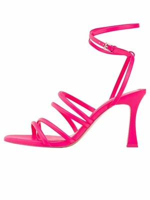 Sandały z cholewką Stradivarius