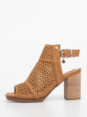 Sandały z cholewką XTI