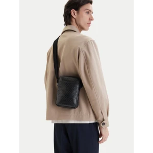 Saszetka Calvin Klein Emblem Aop Coated Slim Reporter LV04D3334G Czarny