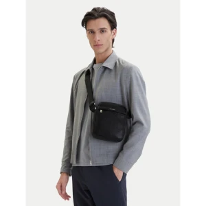 Saszetka Calvin Klein Emblem Aop Emboss Reporter LV04D3331G Czarny