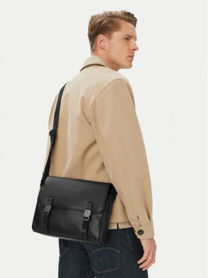 Saszetka Calvin Klein Emblem Hw Flap Messenger LV04D3508G Czarny