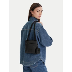 Saszetka Calvin Klein Puffer Utility Flatpack LV04D3224G Czarny