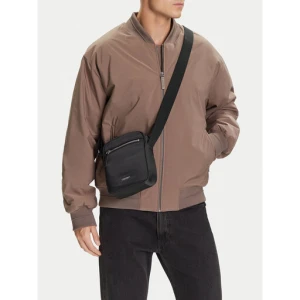 Saszetka Calvin Klein Sleek Nylon Reporter LV04D3176G Czarny