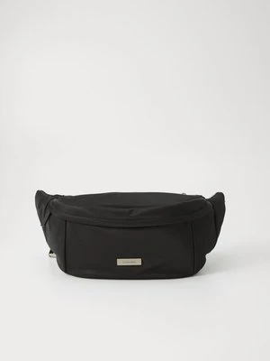 Saszetka nerka Calvin Klein