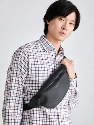 Saszetka nerka Calvin Klein