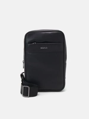 Saszetka nerka HUGO