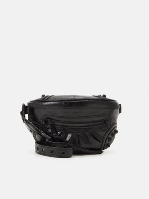 Saszetka nerka Steve Madden