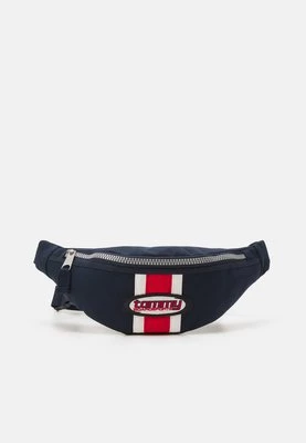 Saszetka nerka Tommy Jeans