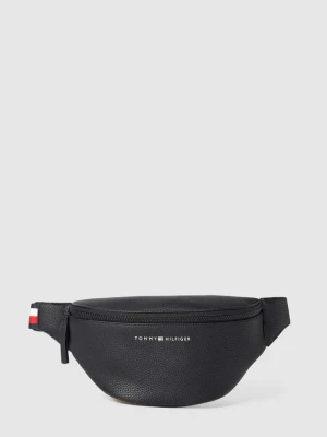 Saszetka nerka z fakturowanym wzorem Tommy Hilfiger