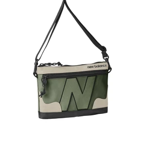 Saszetka New Balance LAB21015DON - zielona