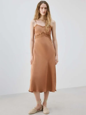 Satynowa koszula nocna na ramiączkach miedziany - Kobieta - - MANGO