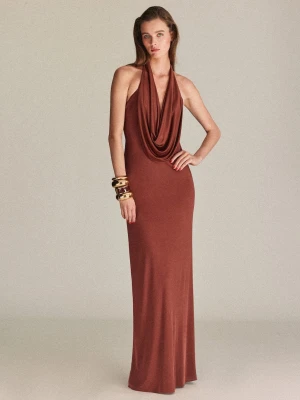 Satynowa sukienka dzianinowa z drapowanym dekoltem brązowy - Kobieta - - MANGO