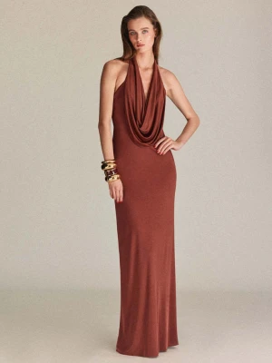 Satynowa sukienka dzianinowa z drapowanym dekoltem brązowy - Kobieta - - MANGO