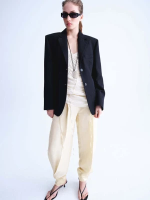 Spodnie haremki z satynowym dołem i haftkami kremowy / écru - Kobieta - - MANGO