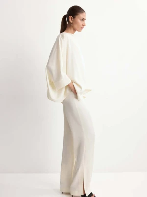 Satynowe spodnie z ozdobnym guzikiem kremowy / écru - Kobieta - - MANGO