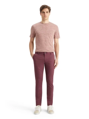 Scotch & Soda Spodnie chino w kolorze jagodowym rozmiar: W30/L32