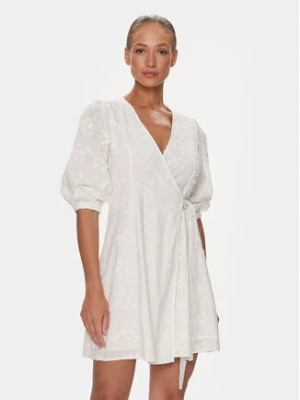 Selected Femme Sukienka 16089220 Biały Regular Fit