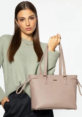 Shopperka z ozdobnymi ściągaczami beżowa Wittchen