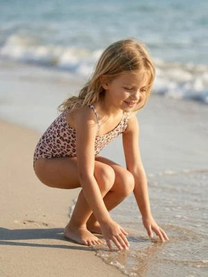 Sinsay - Asymetryczny strój kąpielowy w panterkę - wielobarwny