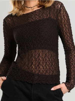 Sinsay - Ażurowa bluzka z długim rękawem - brązowy
