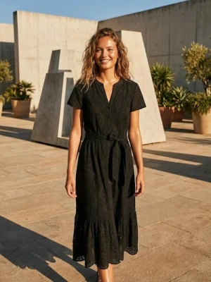 Sinsay - Bawełniana ażurowa sukienka midi z falbaną i wiązaniem - czarny