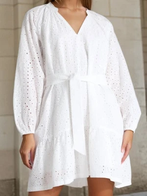 Sinsay - Bawełniana ażurowa sukienka mini z falbaną - biały