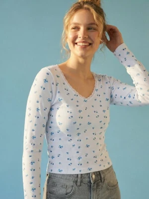 Sinsay - Bawełniana bluzka ze wzorem w kwiaty - wielobarwny