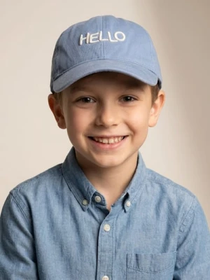 Sinsay - Bawełniana czapka z daszkiem i haftem - niebieski