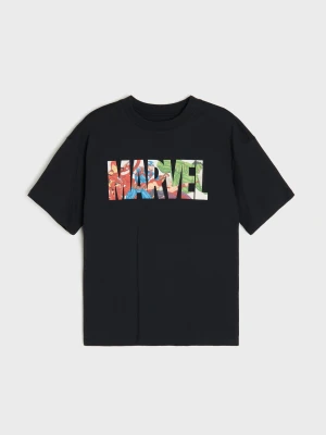 Sinsay - Bawełniana koszulka oversize z nadrukiem Marvel - czarny