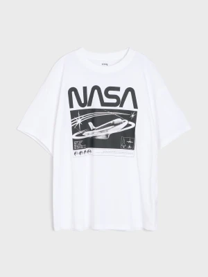 Sinsay - Bawełniana koszulka oversize z nadrukiem NASA - biały