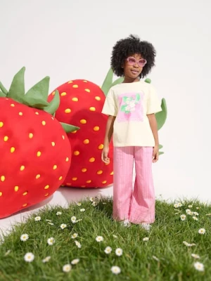 Sinsay - Bawełniana koszulka oversize z nadrukiem - żółty