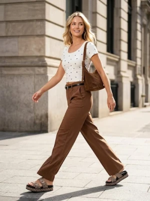 Sinsay - Bawełniana koszulka w kwiatki - kremowy