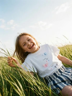 Sinsay - Bawełniana koszulka z aplikacją 3D - biały