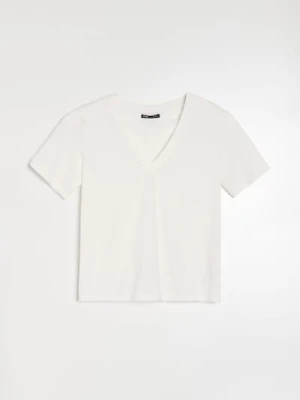 Sinsay - Bawełniana koszulka z dekoltem V - kremowy