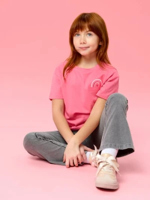 Sinsay - Bawełniana koszulka z haftem w kształcie tęczy - koralowy