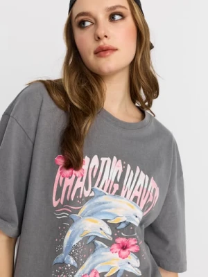 Sinsay - Bawełniana koszulka z nadrukiem delfinów - szary