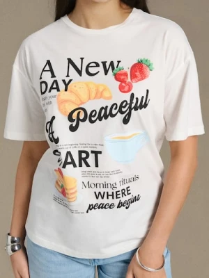 Sinsay - Bawełniana koszulka z nadrukiem - kremowy