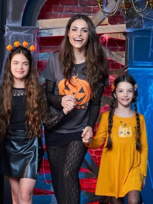 Sinsay - Bawełniana koszulka z nadrukiem na Halloween - fioletowy