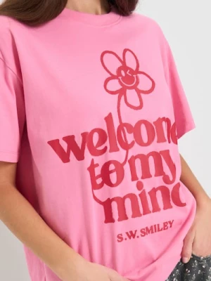 Sinsay - Bawełniana koszulka z nadrukiem na plecach S.W. Smiley® - różowy