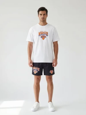 Zdjęcie produktu Sinsay - Bawełniana koszulka z nadrukiem NBA - biały