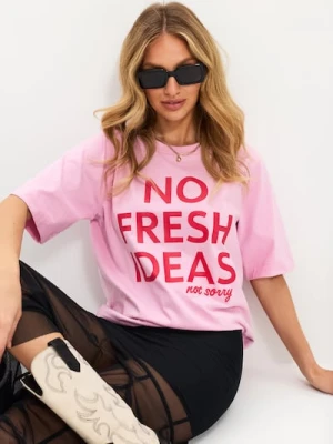 Sinsay - Bawełniana koszulka z napisem No Fresh Ideas - begonia