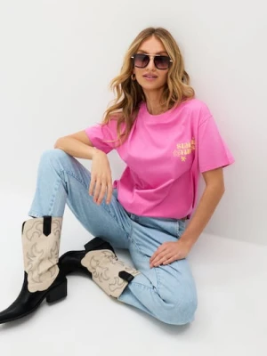 Zdjęcie produktu Sinsay - Bawełniana koszulka z napisem Summer Vibes - różowy